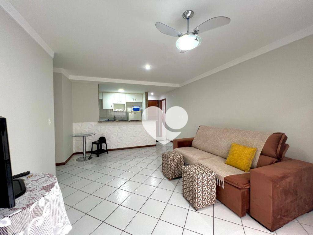 Apartamento à venda com 2 quartos, 75m² - Foto 2