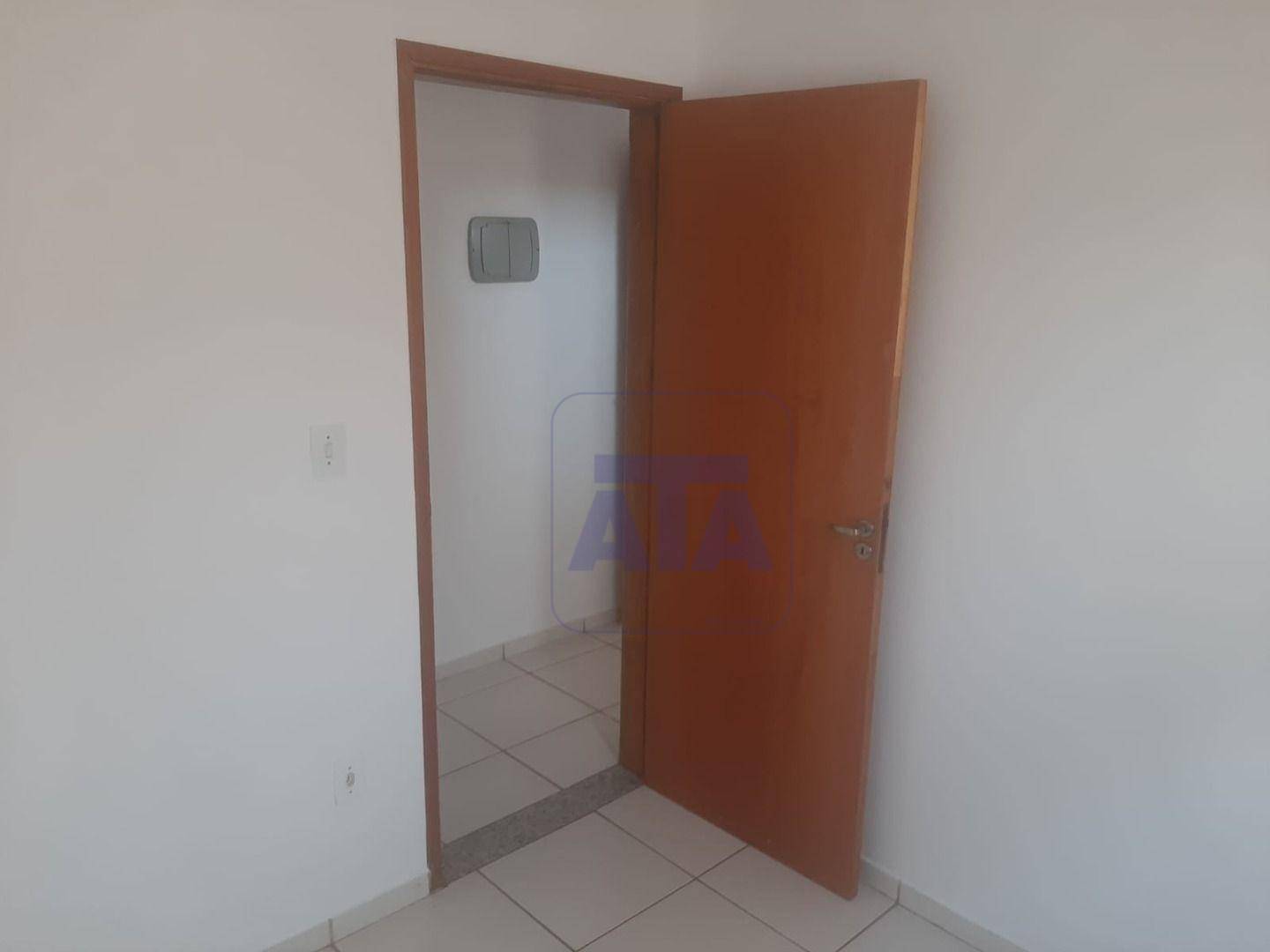 Casa para alugar com 2 quartos, 90m² - Foto 6