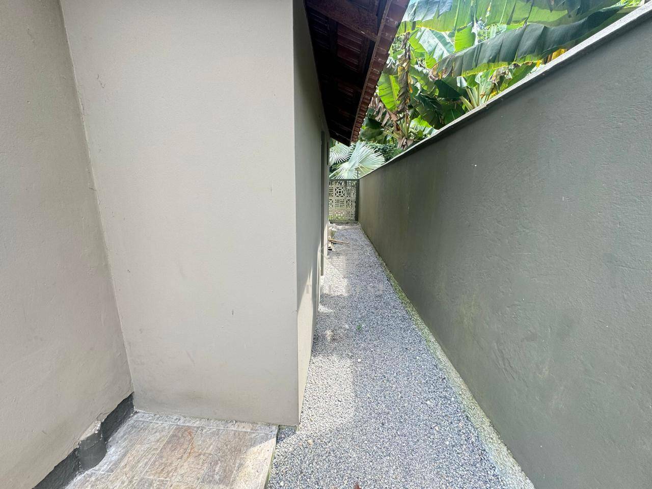 Casa à venda com 4 quartos, 250m² - Foto 23