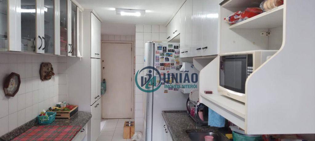 Apartamento à venda com 3 quartos, 118m² - Foto 9