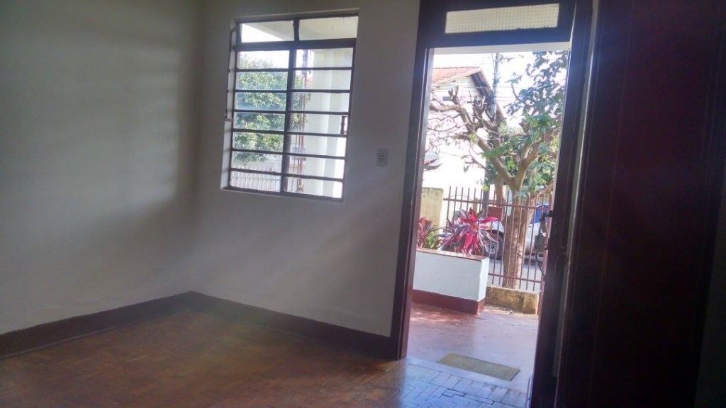 Casa para alugar com 3 quartos, 120m² - Foto 1