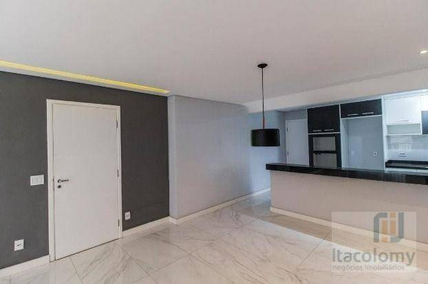 Apartamento para alugar com 3 quartos, 170m² - Foto 14