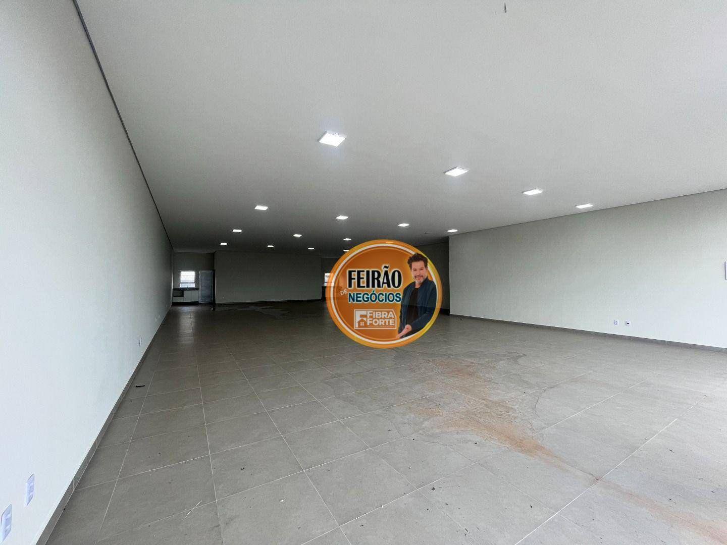 Loja-Salão para alugar, 274m² - Foto 2