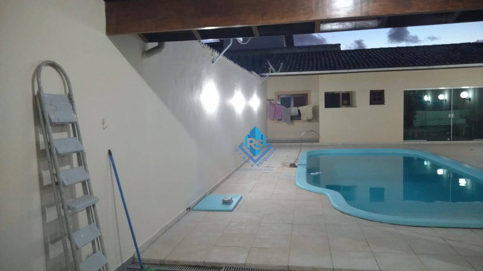 Sobrado à venda com 5 quartos, 224m² - Foto 49