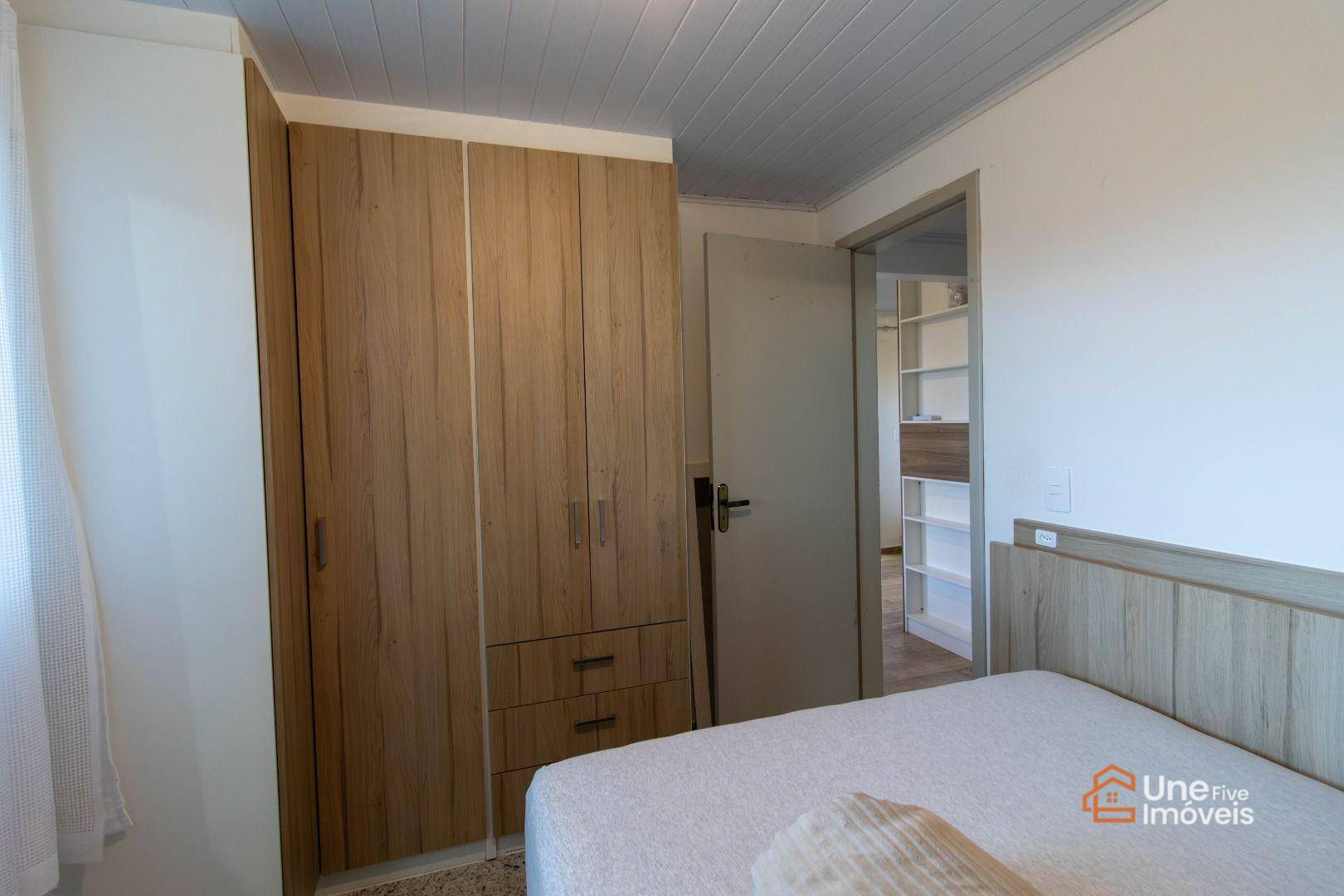 Casa à venda com 2 quartos, 70m² - Foto 7