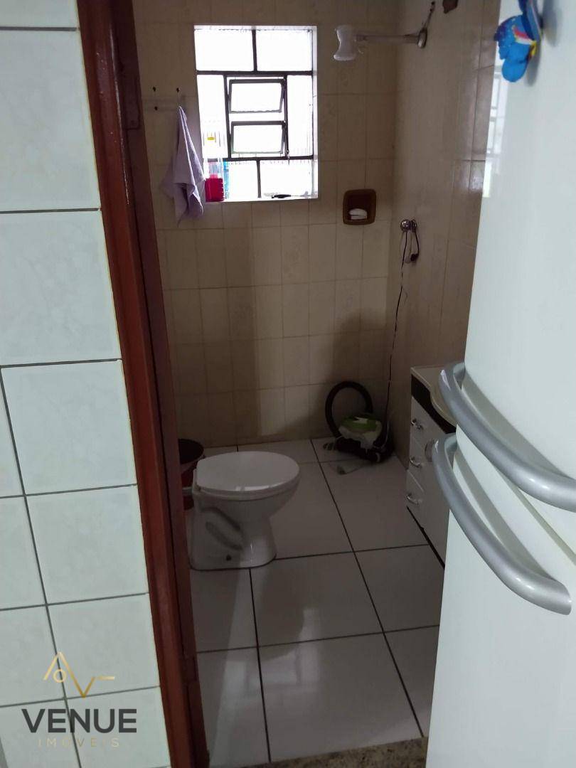 Sobrado à venda com 3 quartos, 254m² - Foto 18