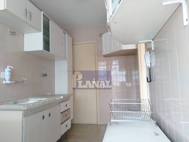 Apartamento à venda com 2 quartos, 66m² - Foto 12