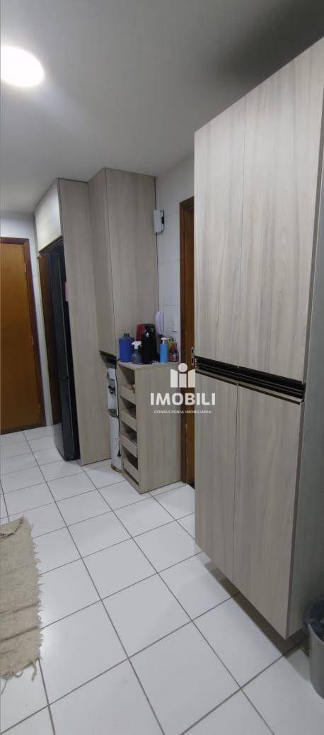 Apartamento à venda com 3 quartos, 97m² - Foto 8