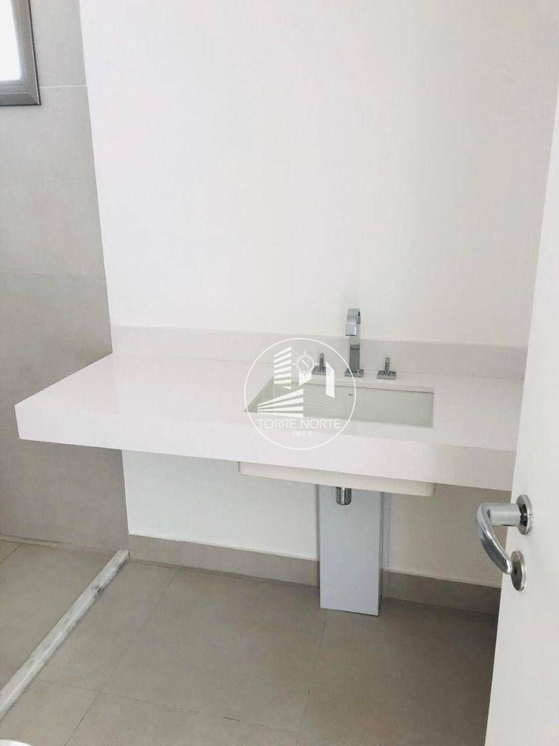 Apartamento à venda com 3 quartos, 150m² - Foto 17