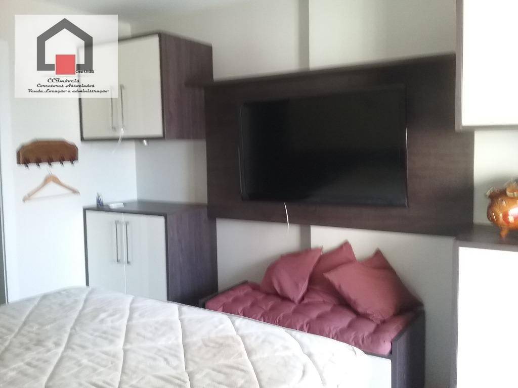 Apartamento à venda com 3 quartos, 198m² - Foto 32