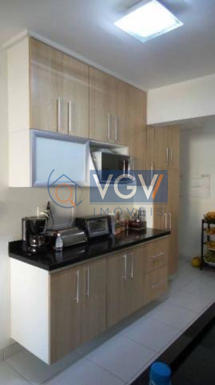 Apartamento à venda com 3 quartos, 107m² - Foto 5