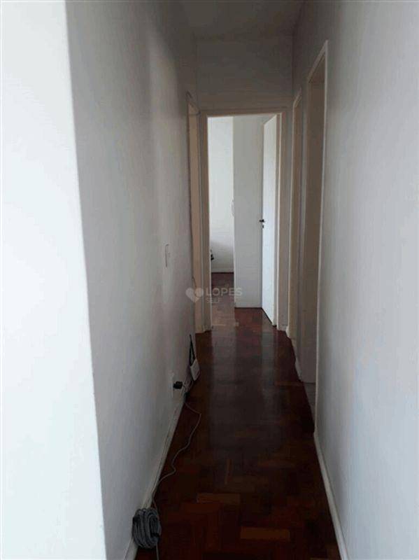 Apartamento à venda com 2 quartos, 70m² - Foto 3