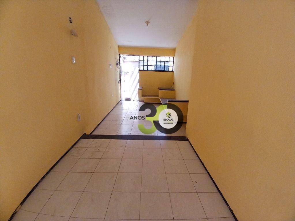 Casa para alugar com 3 quartos, 60m² - Foto 9