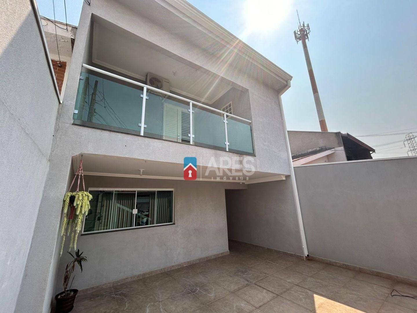 Casa à venda com 4 quartos, 154m² - Foto 2