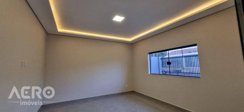 Casa à venda com 3 quartos, 145m² - Foto 4