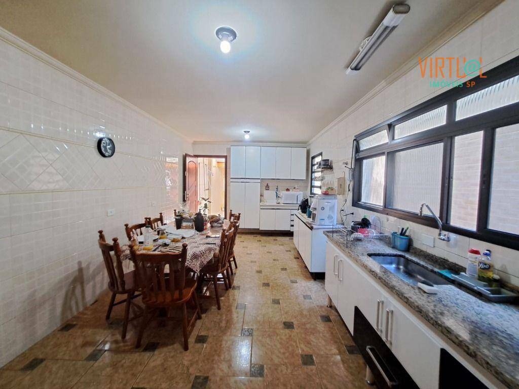 Sobrado à venda com 3 quartos, 190m² - Foto 11