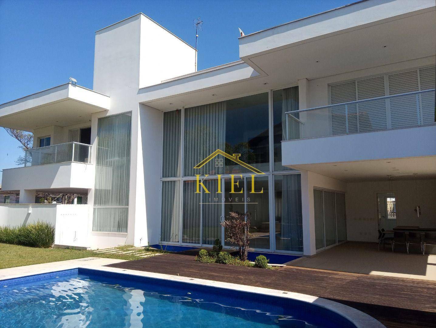 Casa de Condomínio à venda com 4 quartos, 960m² - Foto 1