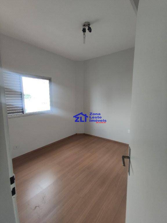 Apartamento à venda com 2 quartos, 70m² - Foto 4