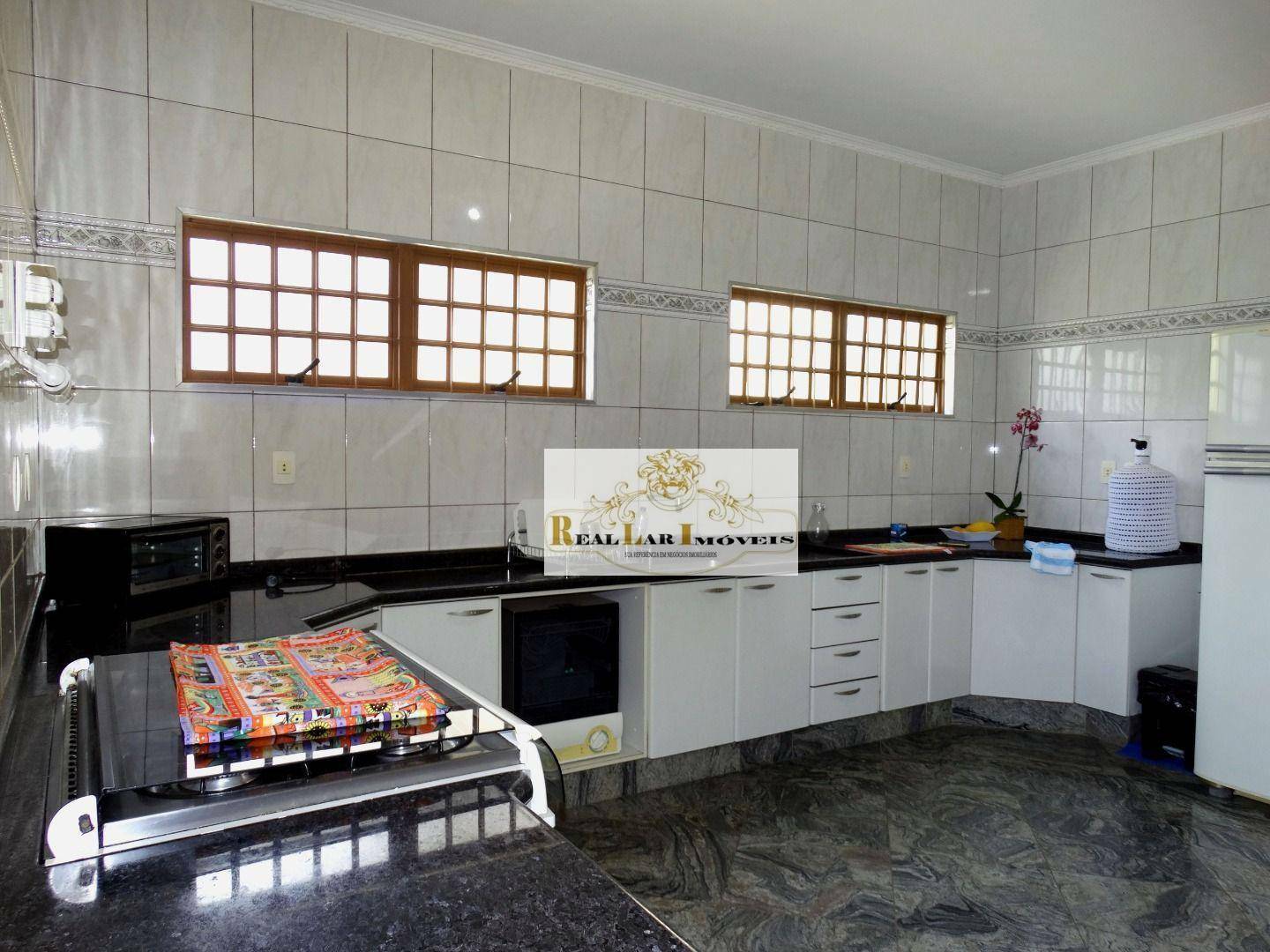 Chácara à venda com 4 quartos, 430m² - Foto 13