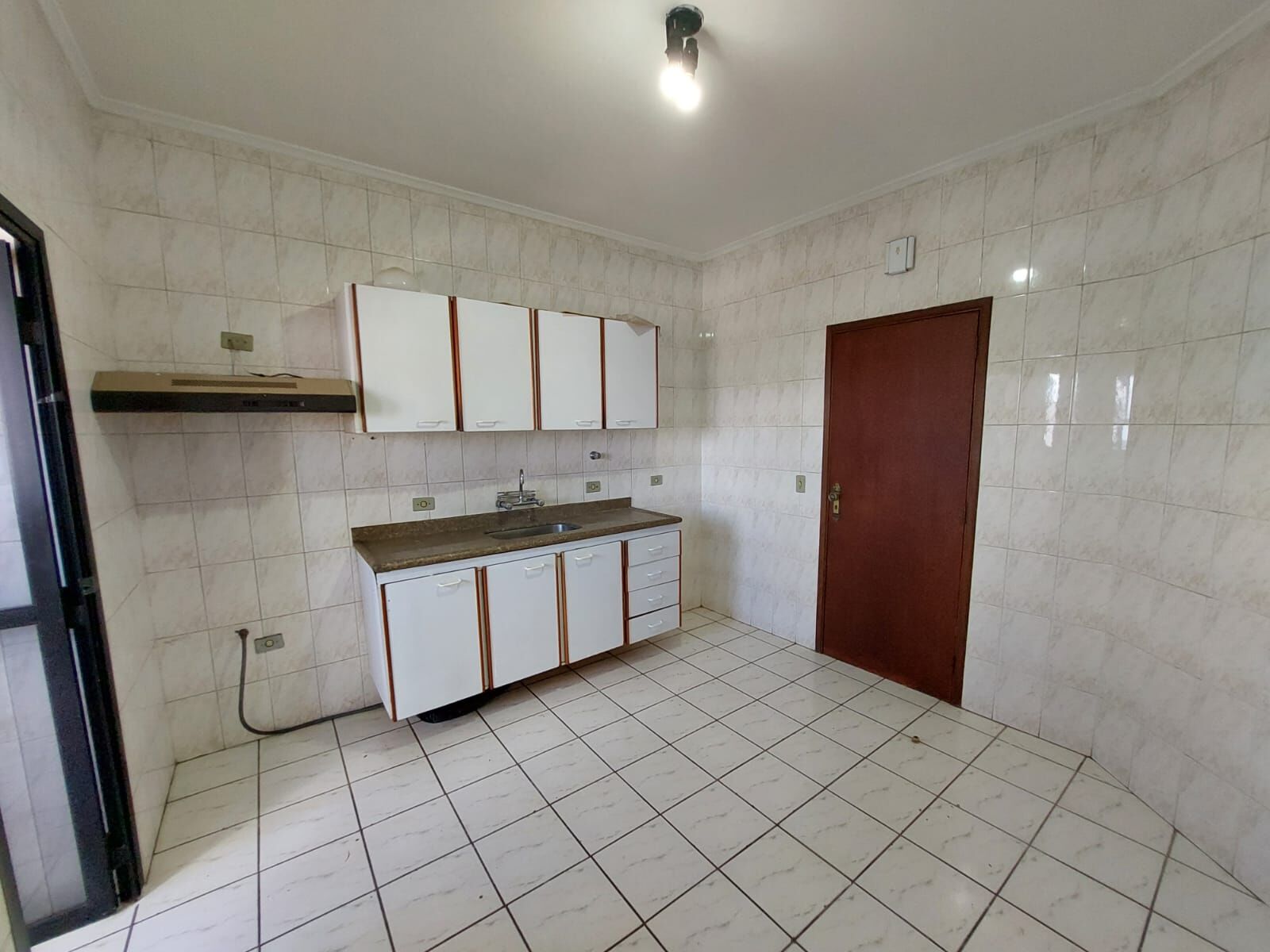 Apartamento para alugar com 3 quartos, 114m² - Foto 3