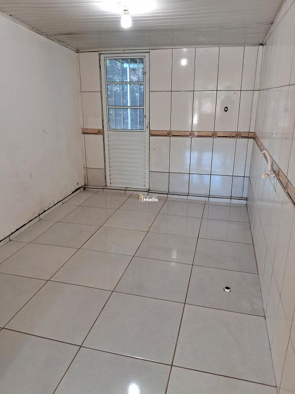 Casa à venda com 2 quartos, 70m² - Foto 18