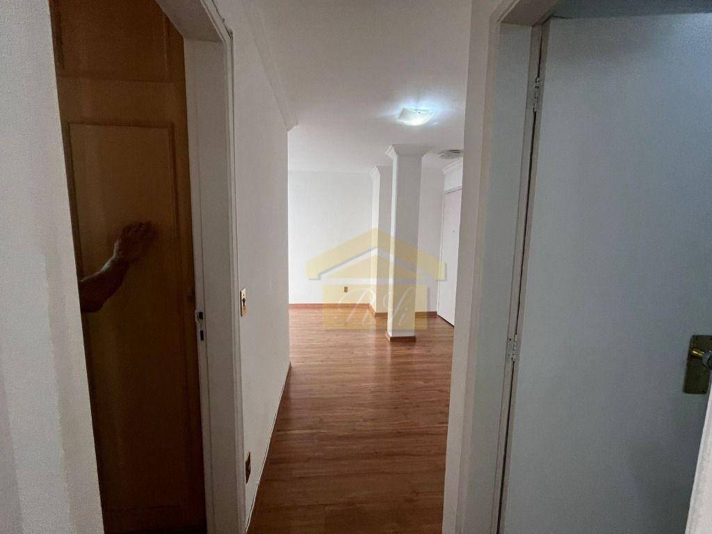 Apartamento para alugar com 2 quartos, 68m² - Foto 15