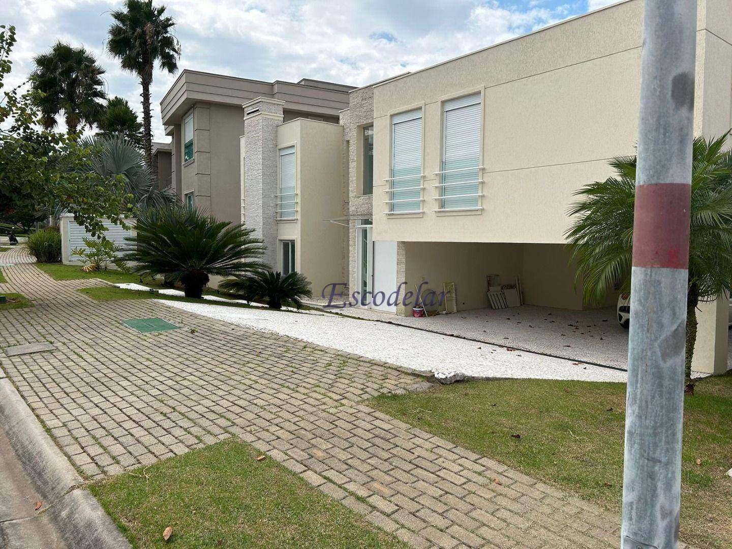 Casa de Condomínio para alugar com 5 quartos, 592m² - Foto 4