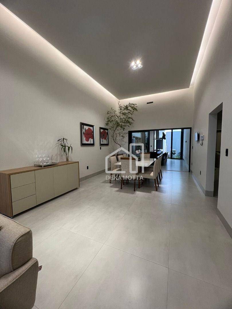 Casa à venda com 2 quartos, 170m² - Foto 8