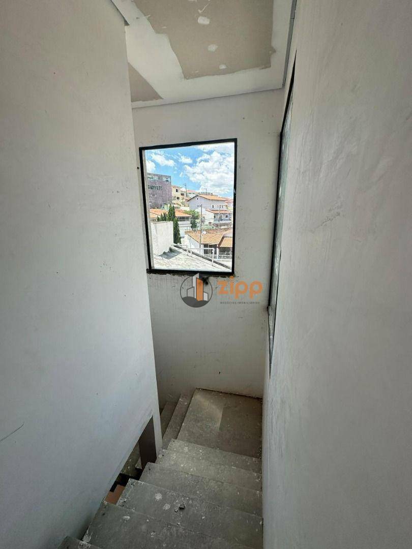 Sobrado à venda com 3 quartos, 256m² - Foto 13