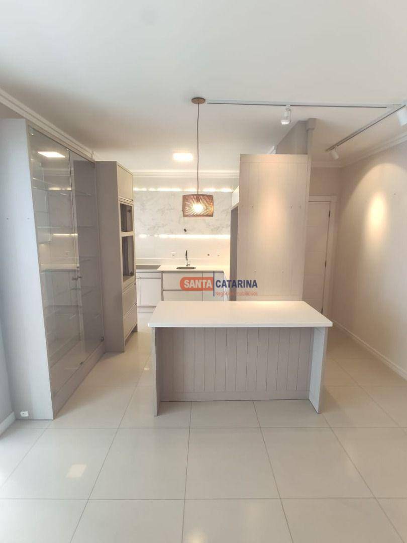 Apartamento à venda com 2 quartos, 102m² - Foto 13