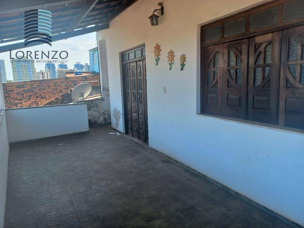Casa à venda com 3 quartos, 365m² - Foto 2