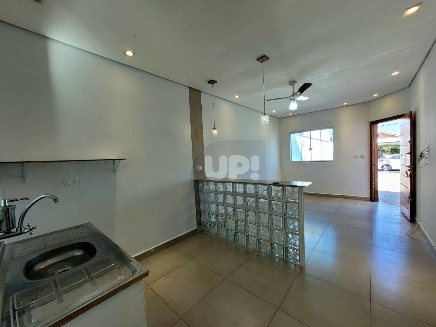 Casa à venda com 2 quartos, 100m² - Foto 5