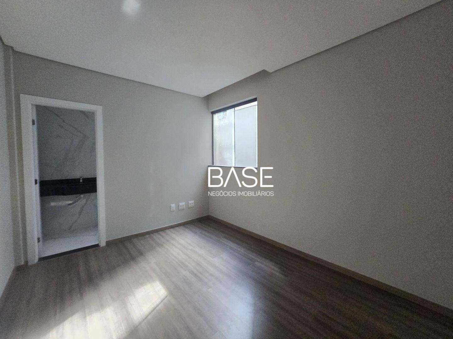 Cobertura, 4 quartos, 240 m² - Foto 3