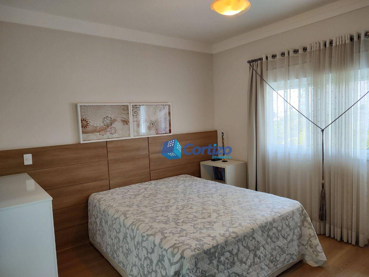 Casa à venda com 3 quartos, 349m² - Foto 22