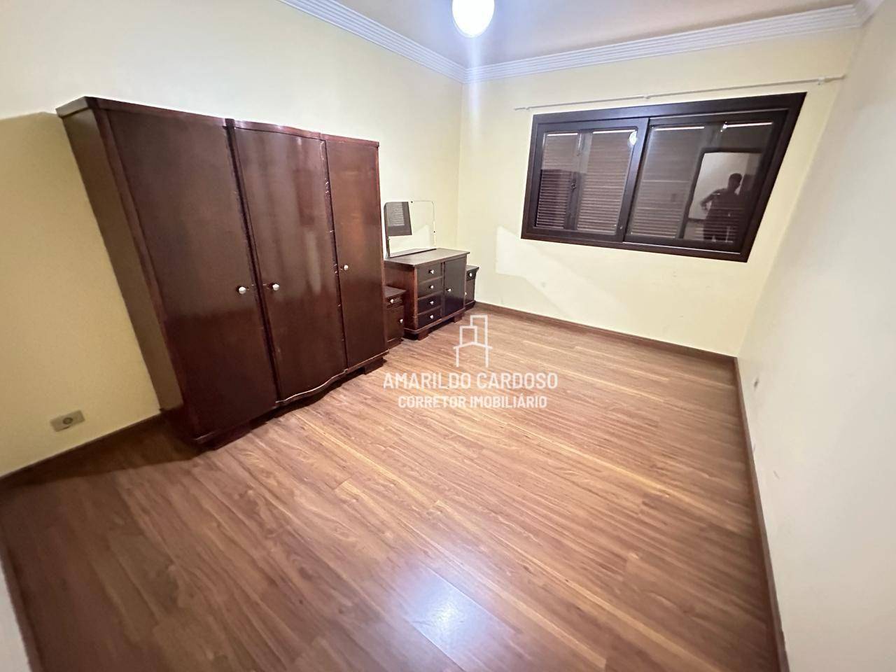 Casa à venda com 4 quartos, 230m² - Foto 16