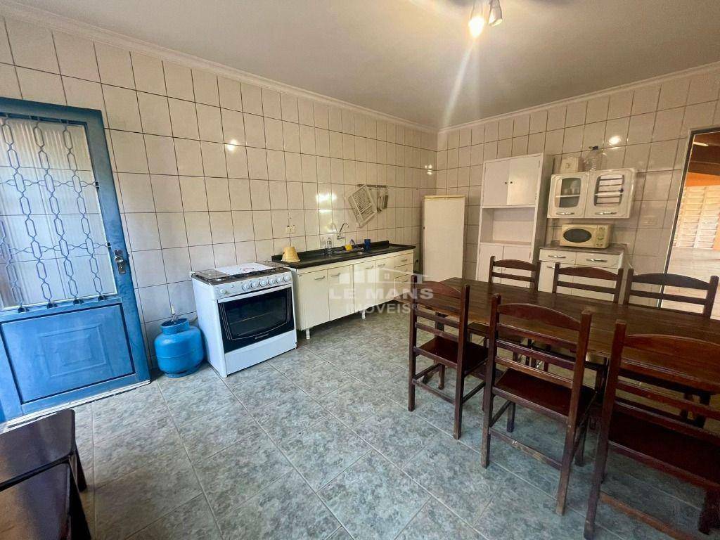 Chácara à venda com 3 quartos, 208m² - Foto 9