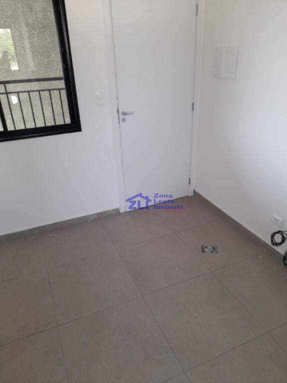 Apartamento à venda com 2 quartos, 33m² - Foto 9