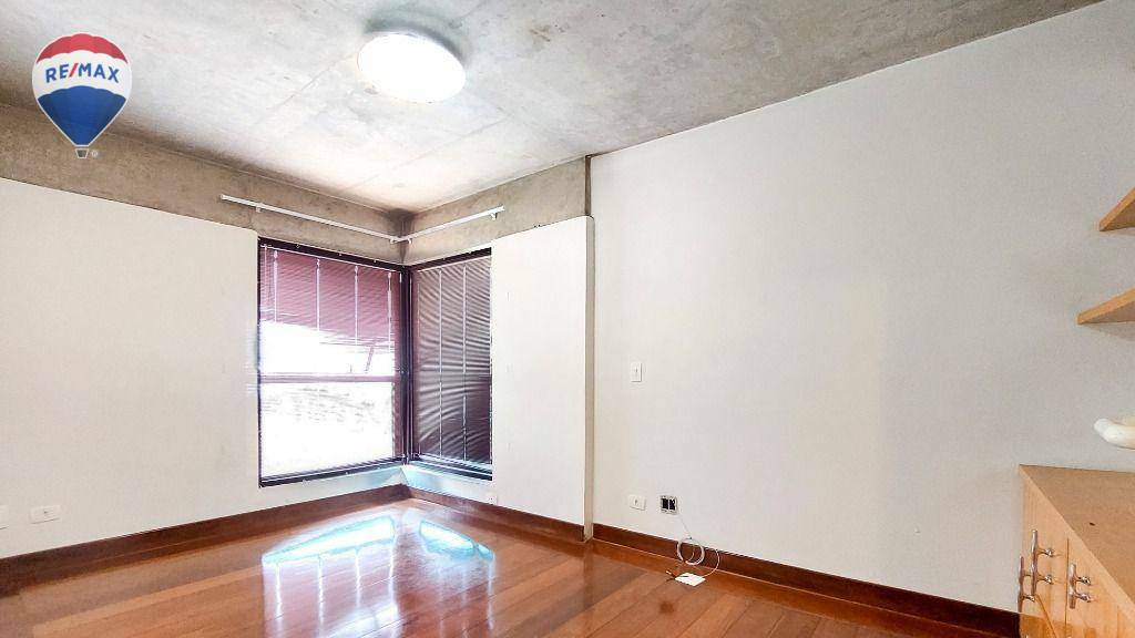 Apartamento para alugar com 3 quartos, 127m² - Foto 12