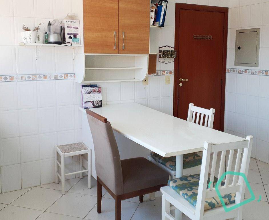 Casa de Condomínio à venda com 3 quartos, 232m² - Foto 10