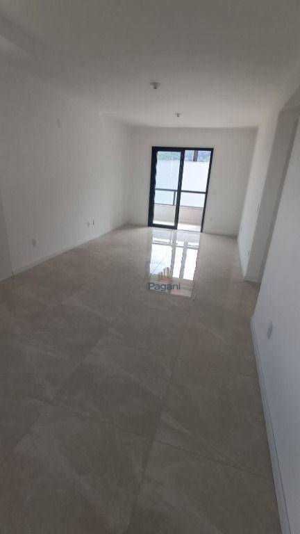 Apartamento à venda com 2 quartos, 70m² - Foto 7