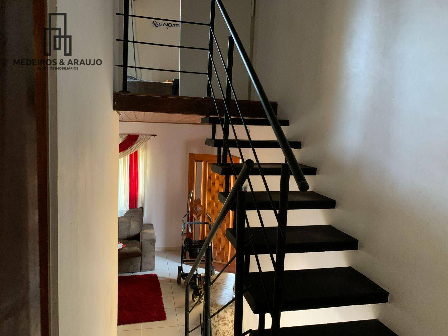 Casa à venda com 3 quartos, 200m² - Foto 25