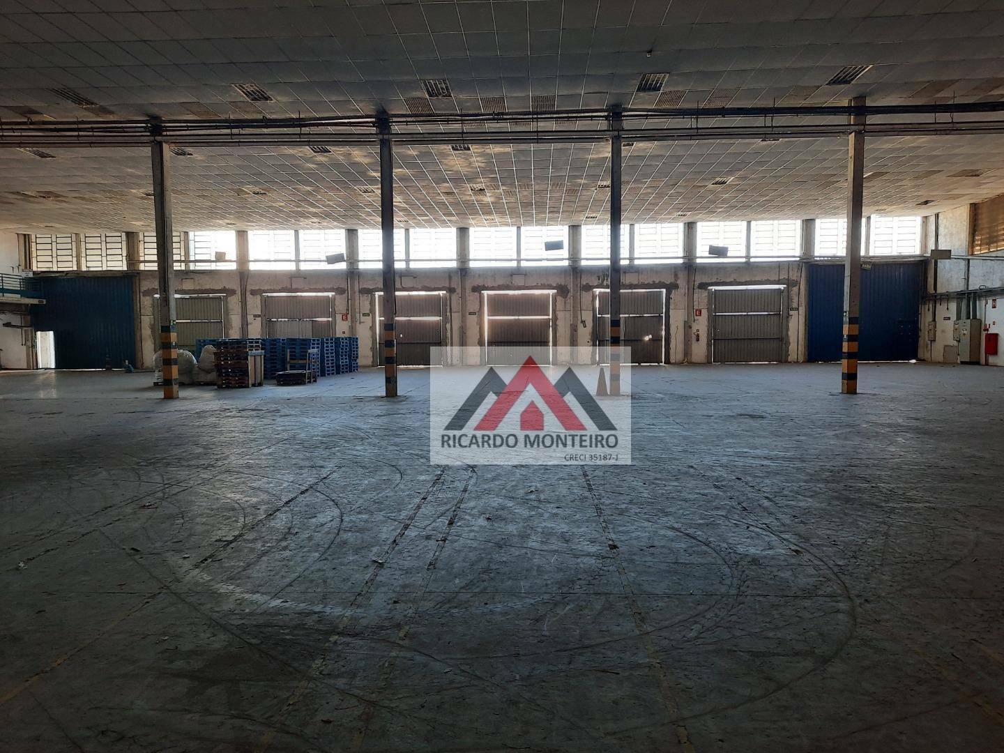 Depósito-Galpão-Armazém para alugar, 2500m² - Foto 13