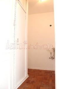 Apartamento para alugar com 3 quartos, 190m² - Foto 7