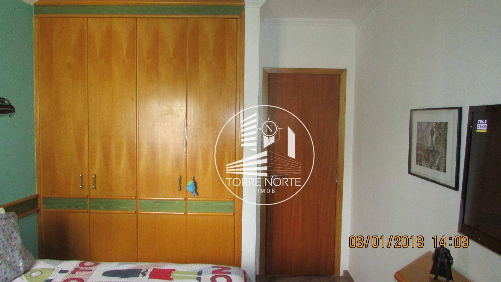 Apartamento à venda com 3 quartos, 187m² - Foto 7