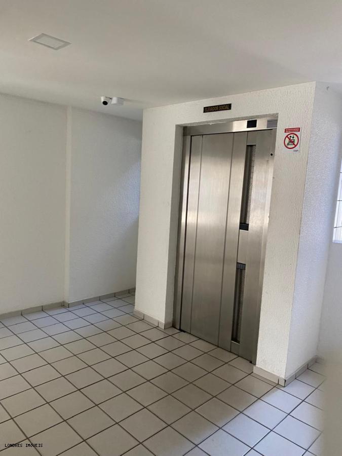 Apartamento para alugar com 2 quartos, 68m² - Foto 4