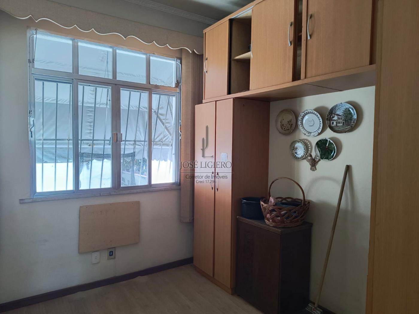 Apartamento à venda com 2 quartos, 75m² - Foto 23