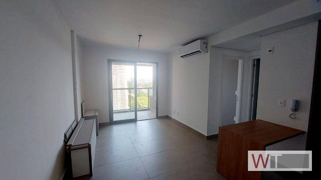 Apartamento para alugar com 1 quarto, 55m² - Foto 6