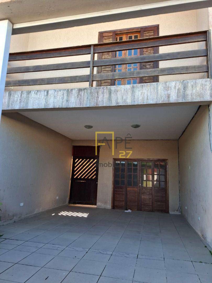 Sobrado à venda com 3 quartos, 180m² - Foto 1
