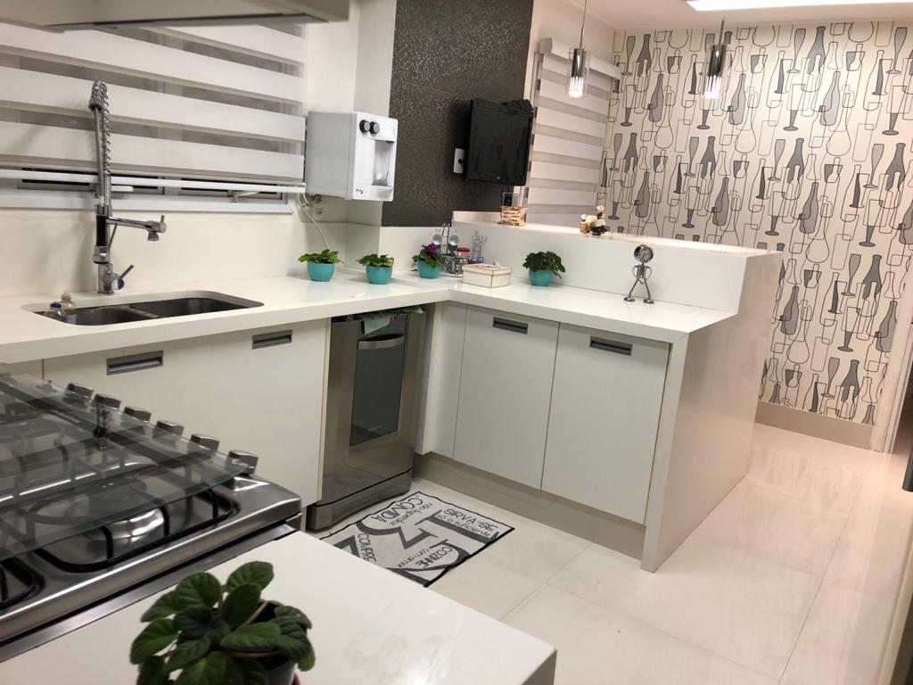 Apartamento à venda com 4 quartos, 238m² - Foto 11