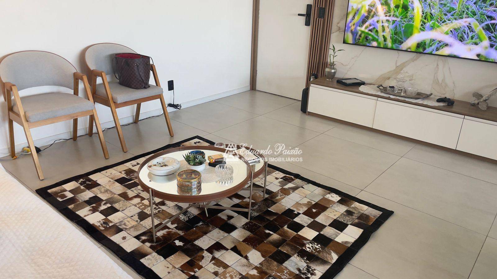 Apartamento à venda com 3 quartos, 79m² - Foto 2